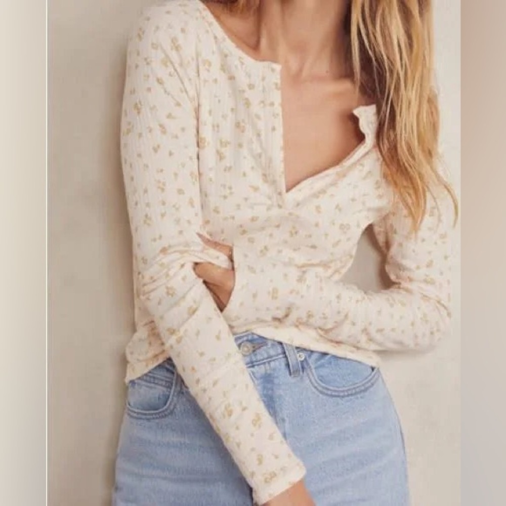 RARE FREE PEOPLE NWT Billie Ditsy Floral Printed Long Sleeve Top in Ivory—S
